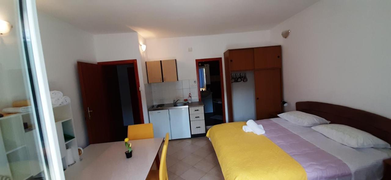 Apartments Lampalo Okuklje Extérieur photo
